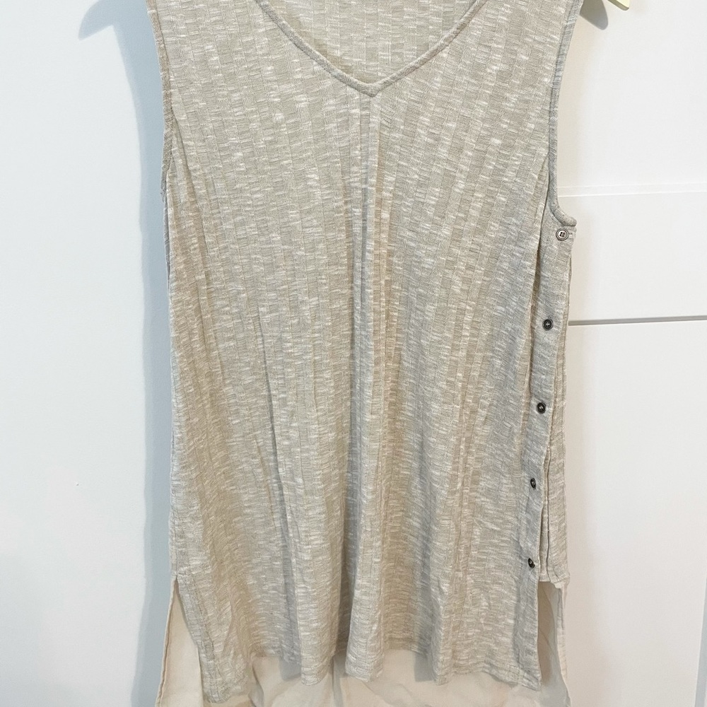 Doe + Rae Light Sweater Tank SIZE SMALL